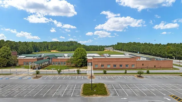 $374,990 | 341 Majestic Oak Circle, Dallas, GA 30132