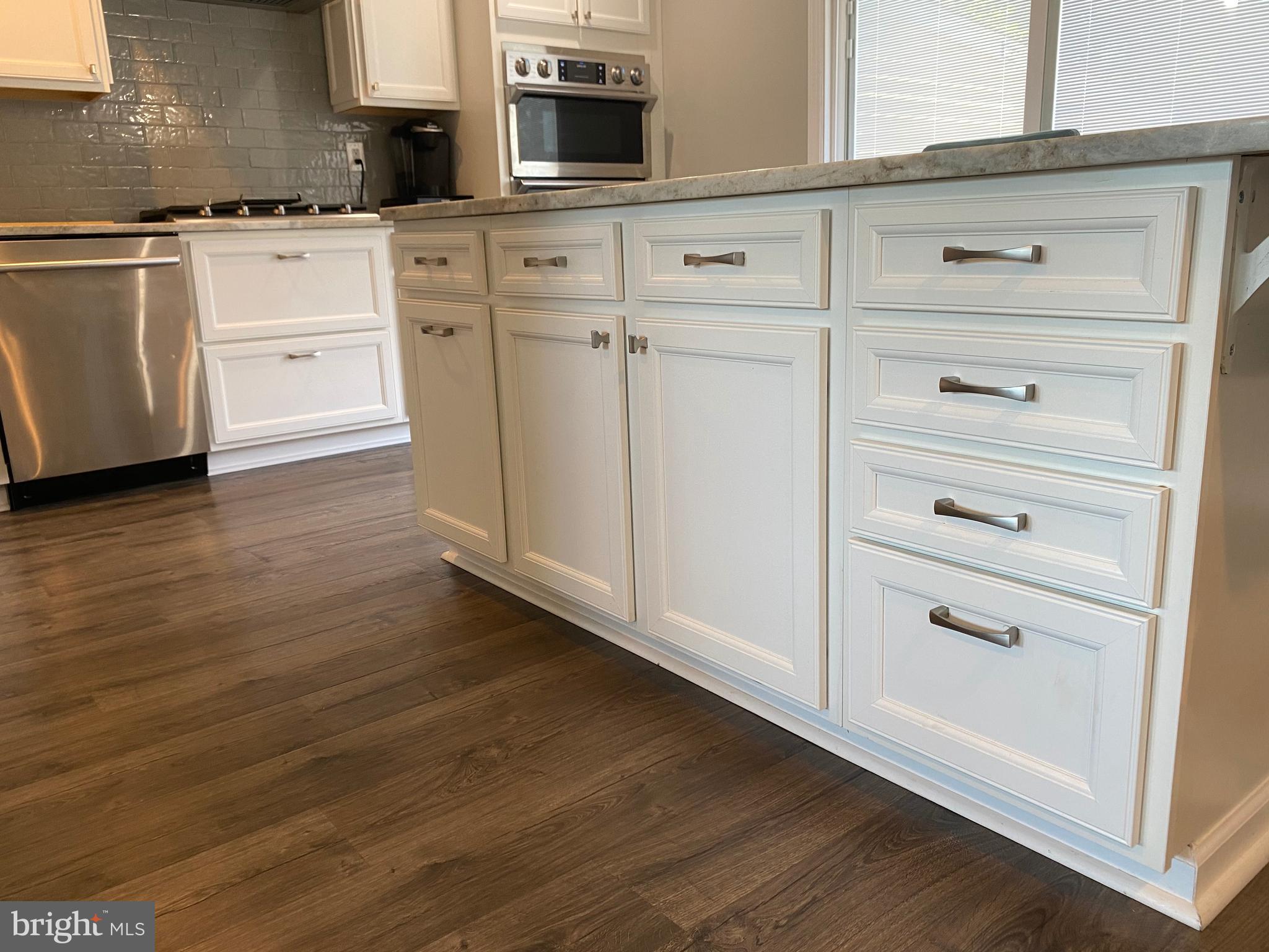 215 Powder Mill Road Beverly, NJ 08010 - Photo 9 of 34