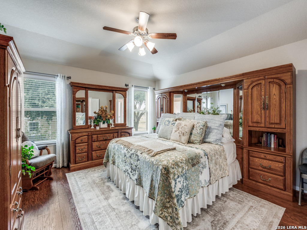 6050 Covers Schertz, TX 78108 - Photo 12 of 25 a living room with a bed and furniture