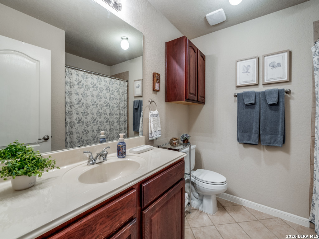 6050 Covers Schertz, TX 78108 - Photo 17 of 25 a bathroom with a sink toilet and shower