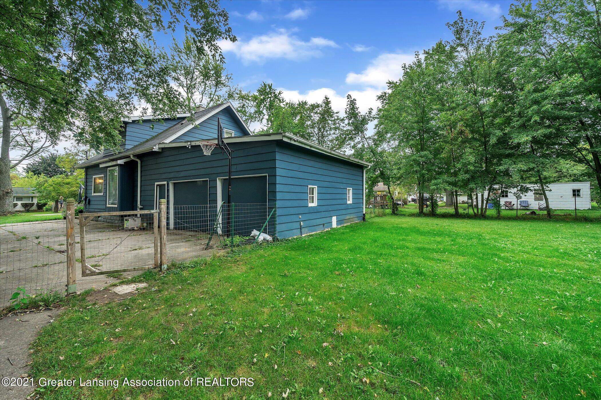 1522 Pierce Road Lansing, MI 48910 - Photo 22 of 27 30-1522-Pierce-Rd-WindowStill-Real-Estat