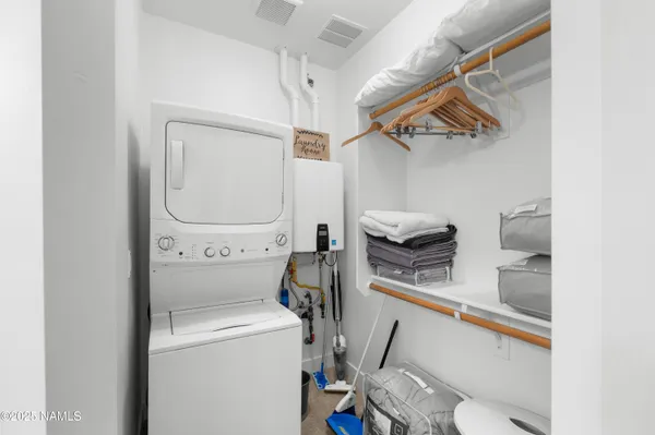 $1,179,999 | 3580 West Altair Way, Flagstaff, AZ 86001