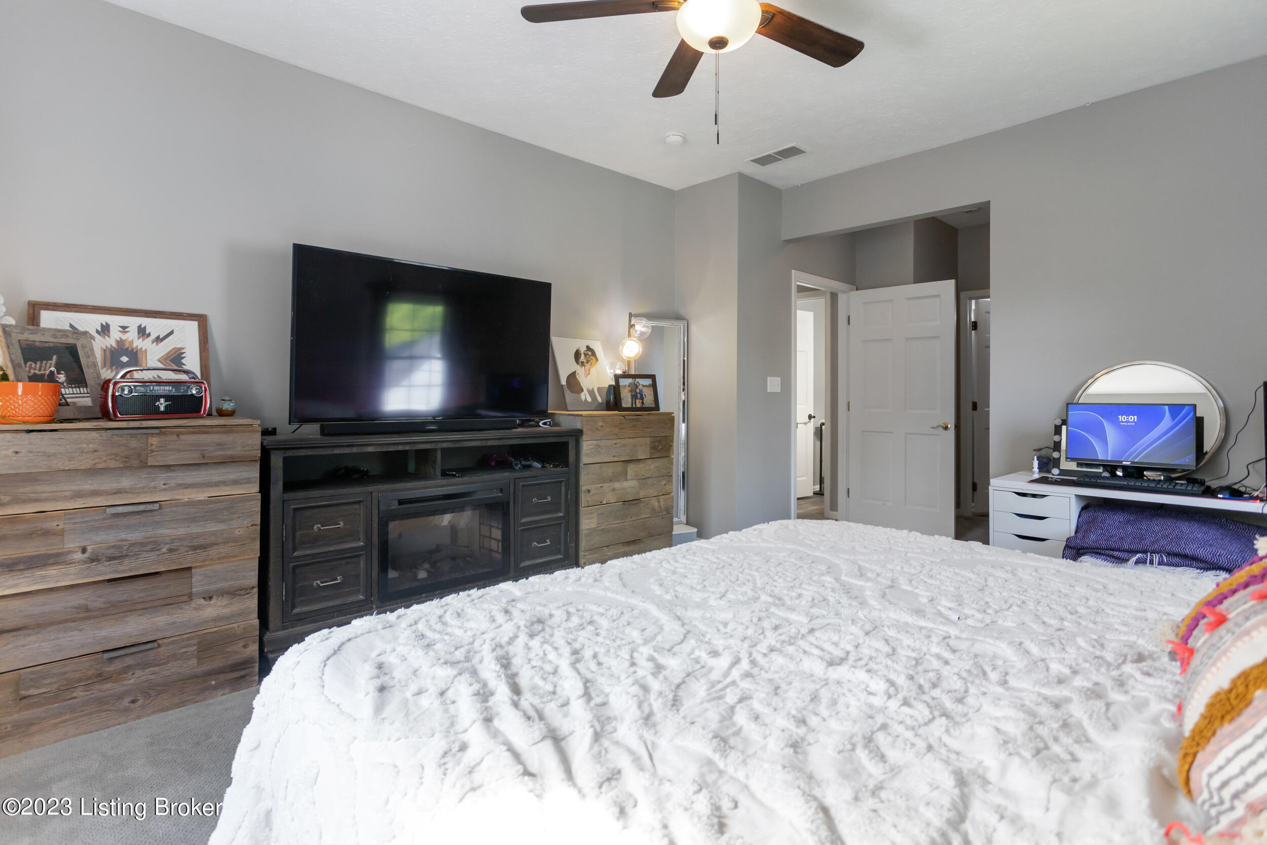 3104 Hendon Road Louisville, KY 40220 - Photo 15 of 33 3104 Hendon Rd-26