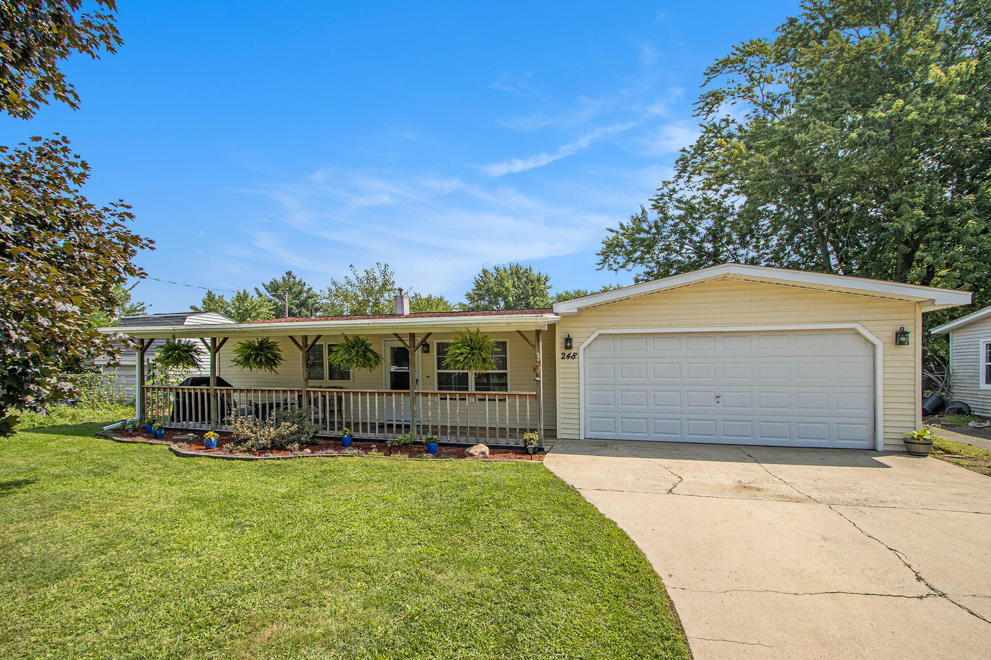 248 North 27th Street Springfield, MI 49037 - Photo 1 of 25 004_248north27th_37