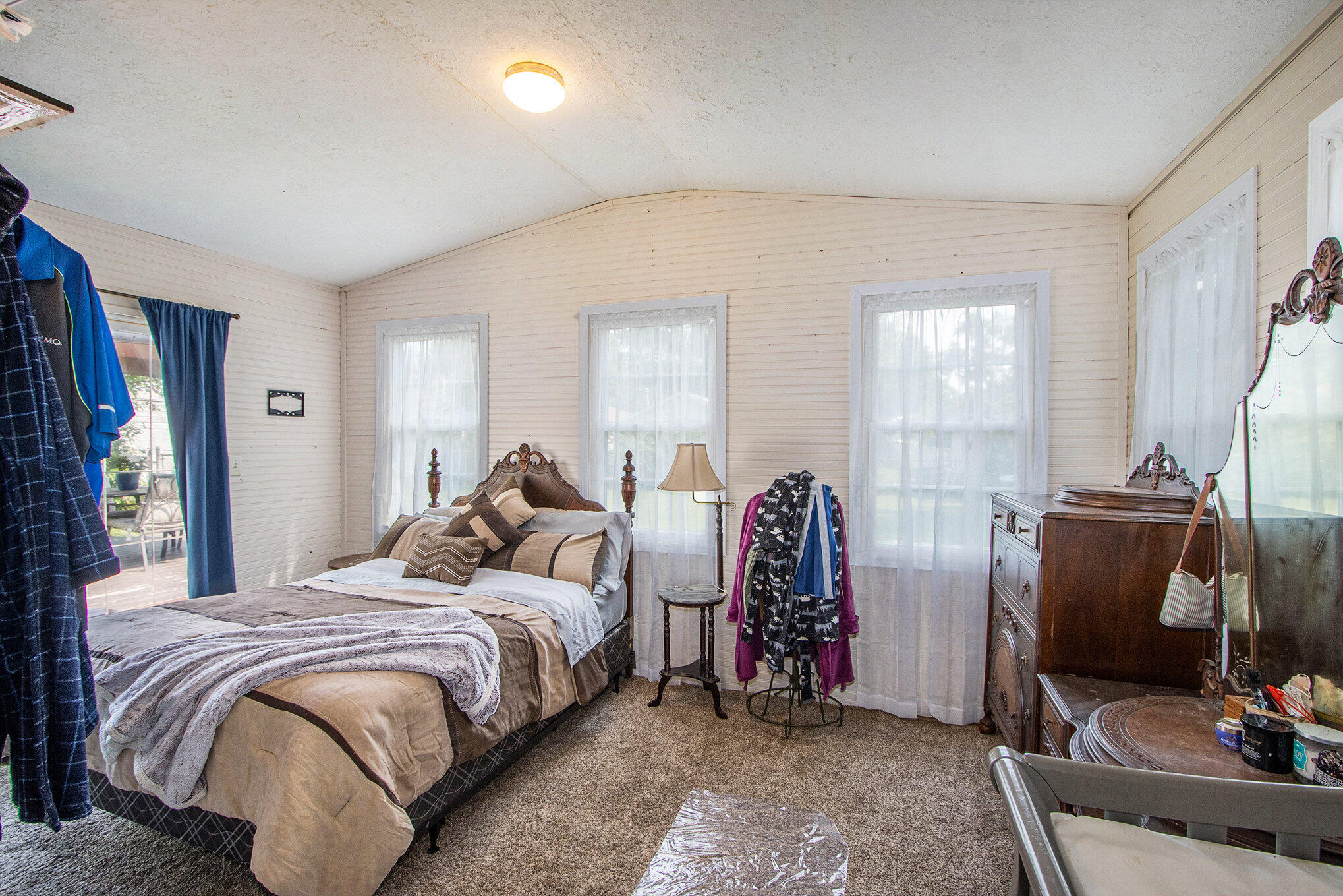 248 North 27th Street Springfield, MI 49037 - Photo 15 of 25 015_248north27th_15