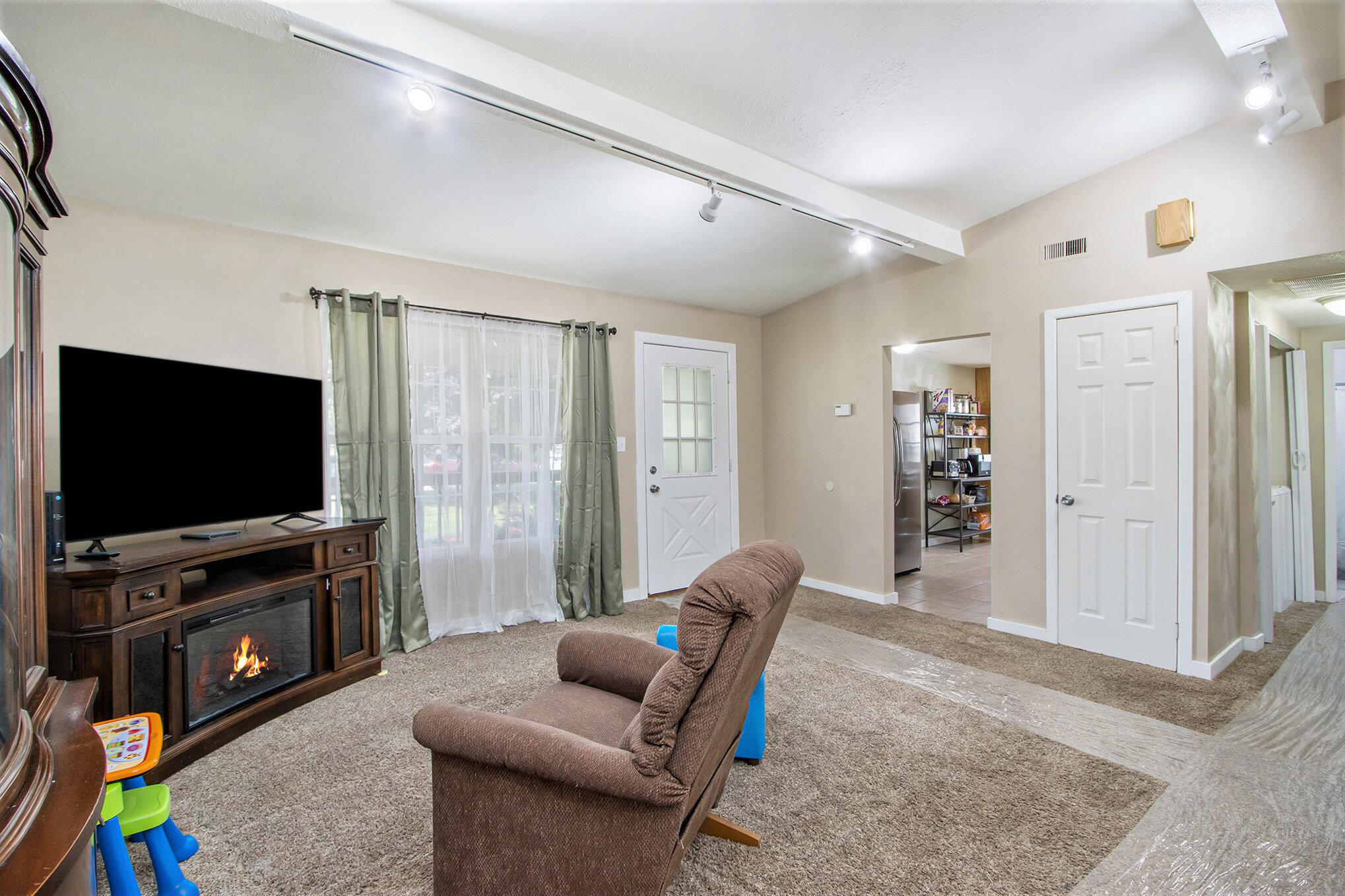 248 North 27th Street Springfield, MI 49037 - Photo 6 of 25 006_248north27th_21