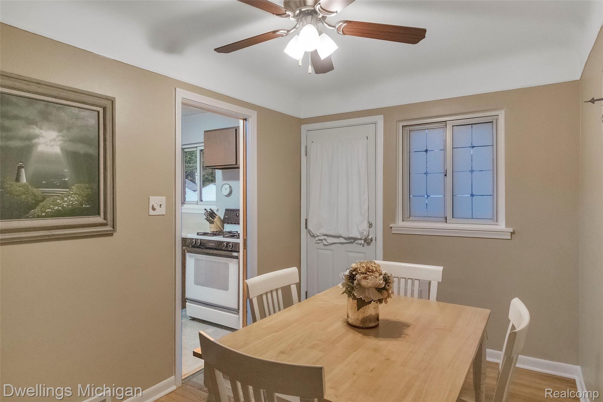 10021 Middlebelt Road Livonia, MI 48150 - Photo 9 of 31 10021-Middlebelt-Rd-Livonia-MI-windowstill-10.jpg