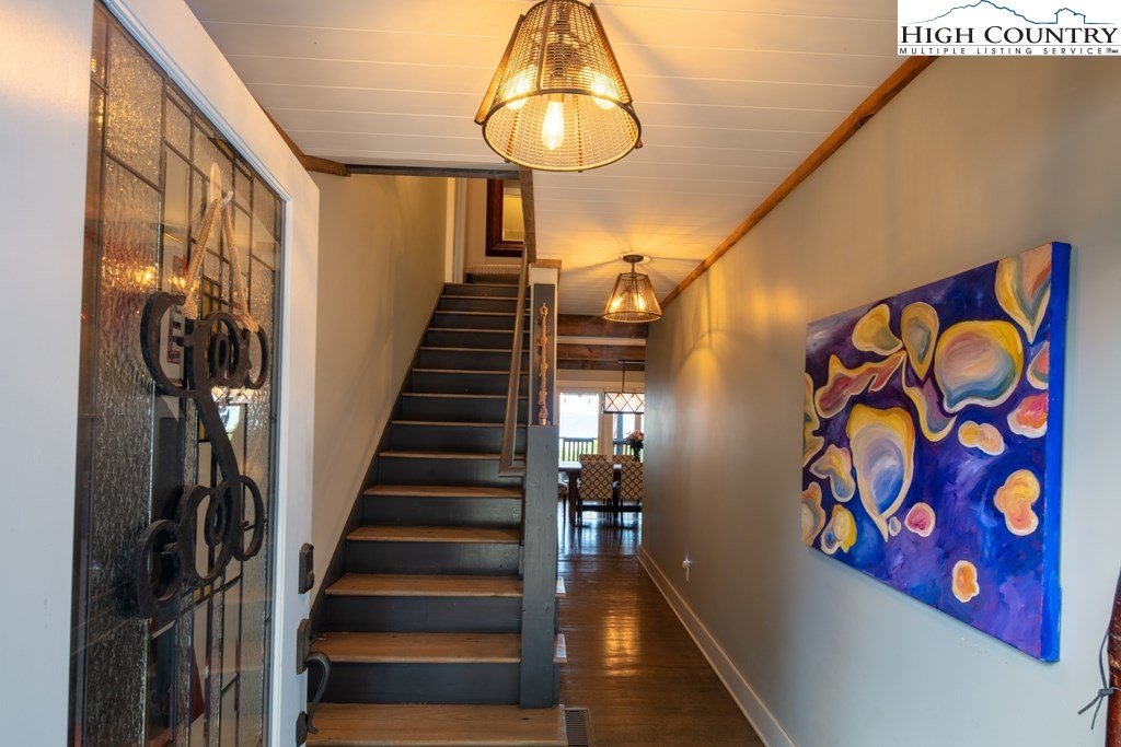 998 Chestnut Mountain Road Banner Elk, NC 28604 - Photo 13 of 40 Gallery Image 13