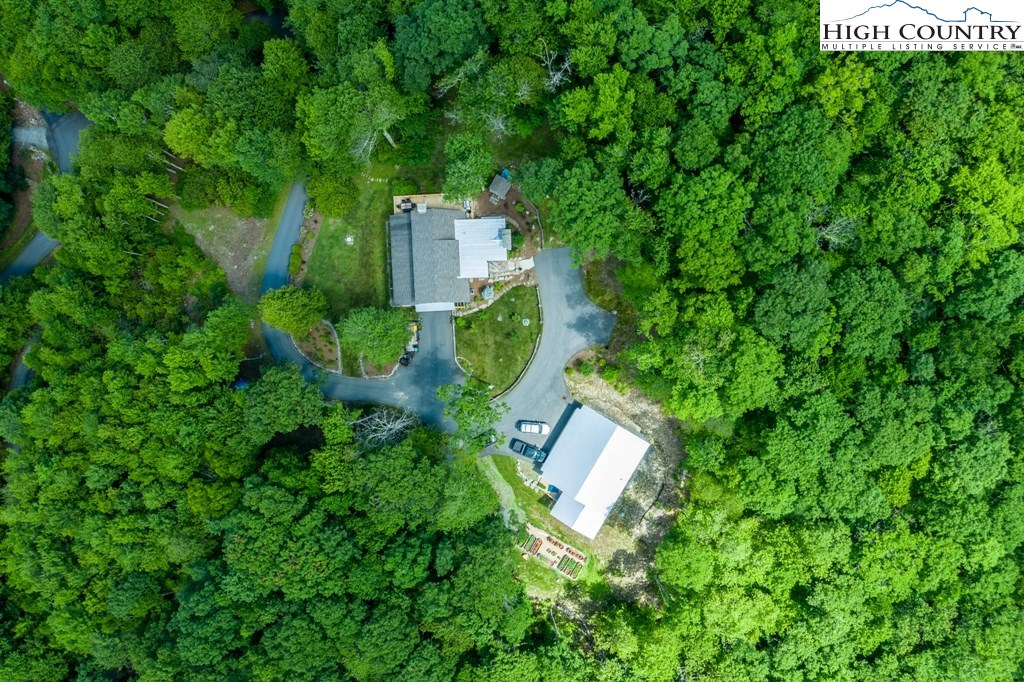 998 Chestnut Mountain Road Banner Elk, NC 28604 - Photo 20 of 40 Gallery Image 20