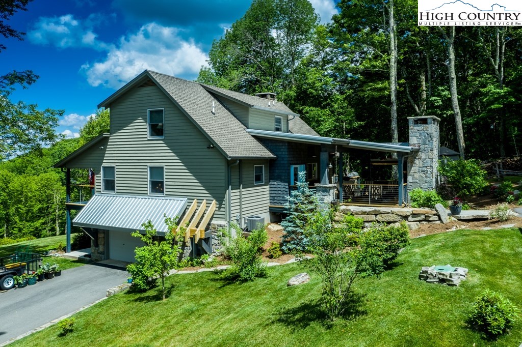 998 Chestnut Mountain Road Banner Elk, NC 28604 - Photo 2 of 40 Gallery Image 2