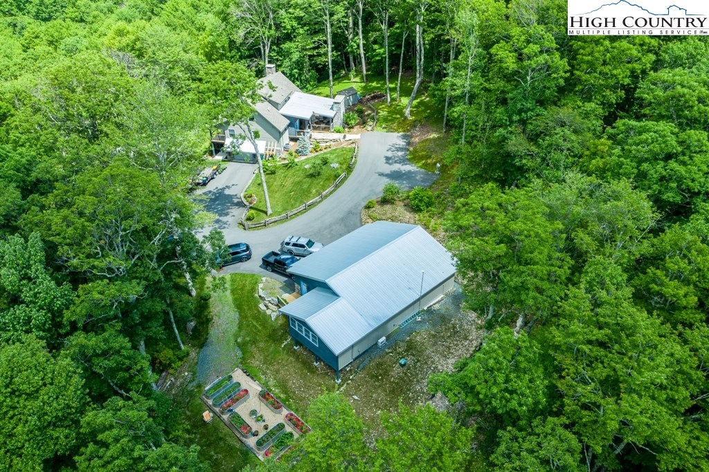998 Chestnut Mountain Road Banner Elk, NC 28604 - Photo 21 of 40 Gallery Image 21