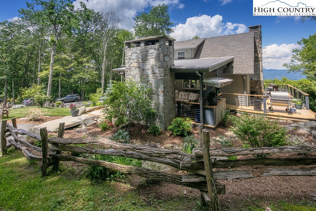 998 Chestnut Mountain Road Banner Elk, NC 28604 - Photo 30 of 40 Gallery Image 30