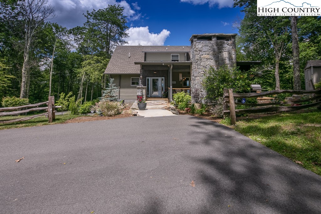 998 Chestnut Mountain Road Banner Elk, NC 28604 - Photo 31 of 40 Gallery Image 31
