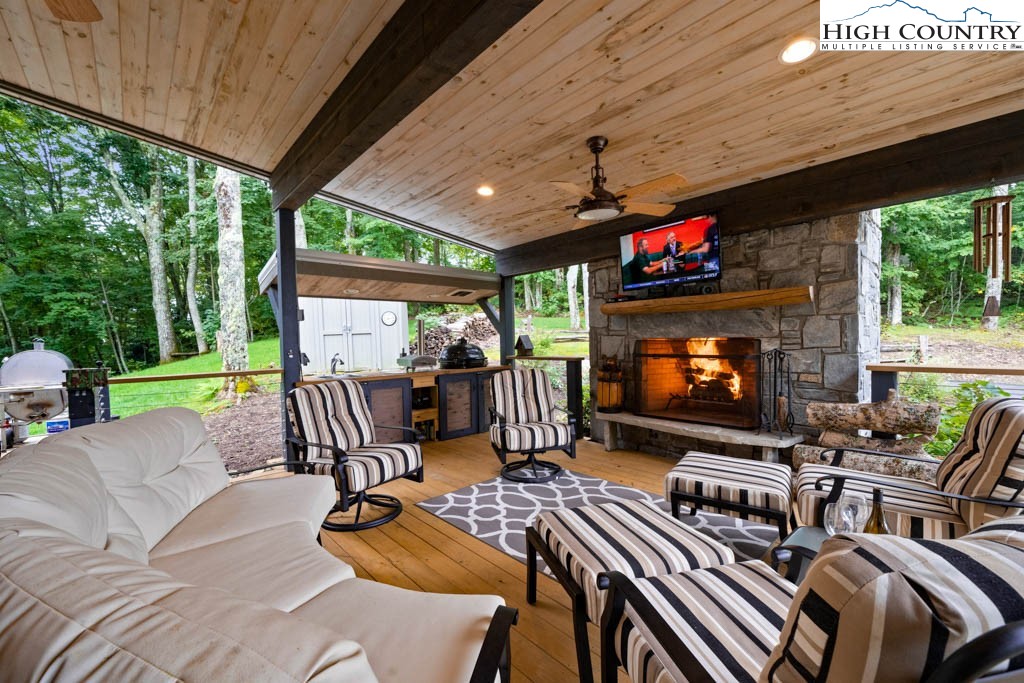 998 Chestnut Mountain Road Banner Elk, NC 28604 - Photo 40 of 40 Gallery Image 40