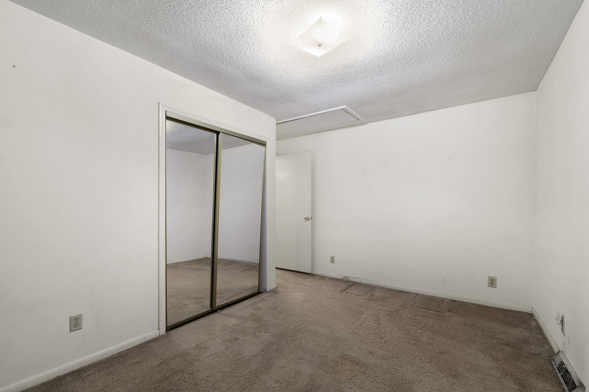 6448 Old Buncombe Road Greenville, SC 29609 - Photo 18 of 31 Gallery Image 18