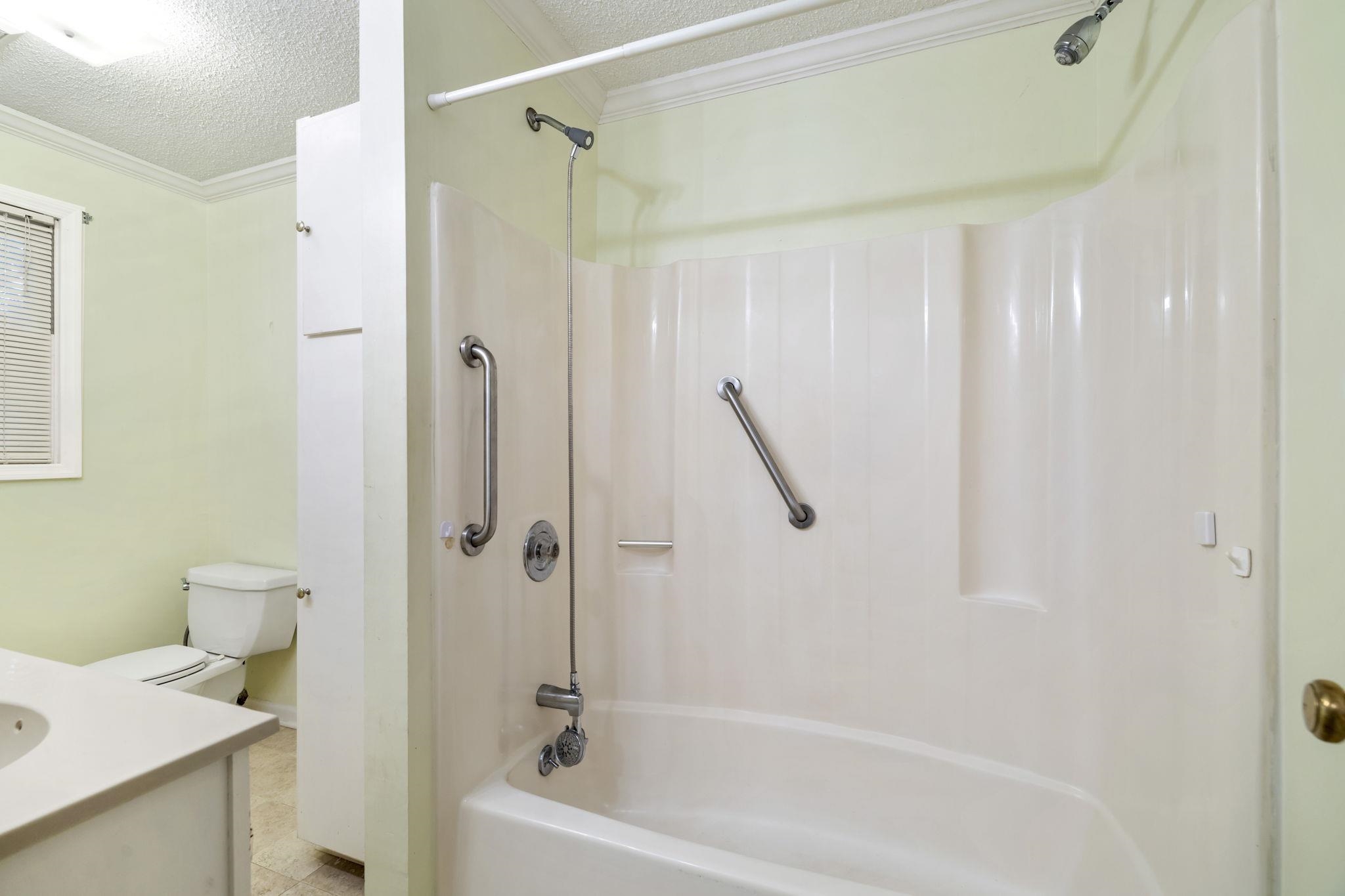 6448 Old Buncombe Road Greenville, SC 29609 - Photo 19 of 31 Gallery Image 19