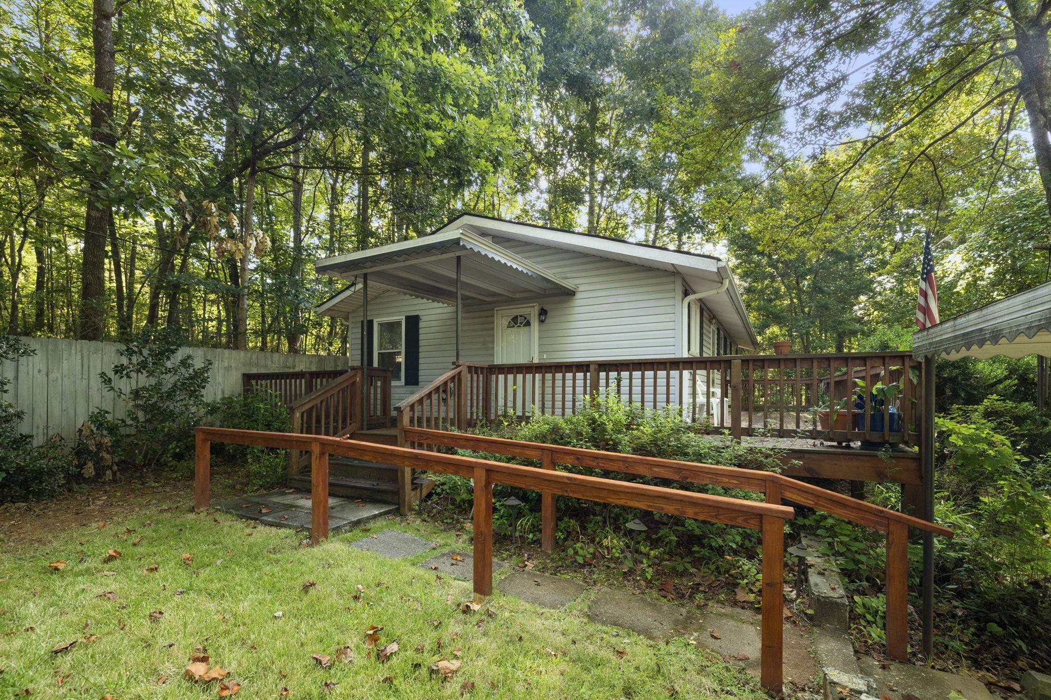 6448 Old Buncombe Road Greenville, SC 29609 - Photo 3 of 31 Gallery Image 3