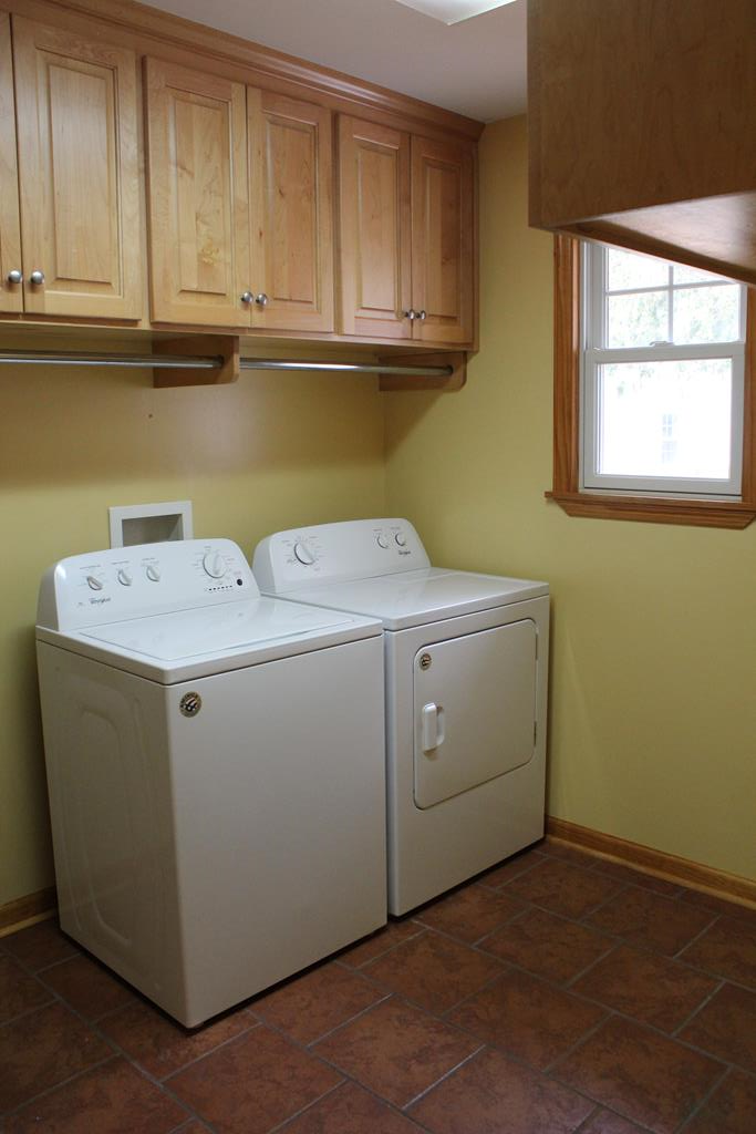 2498 Tindil Creek Road Slocomb, AL 36375 - Photo 20 of 49 Laundry