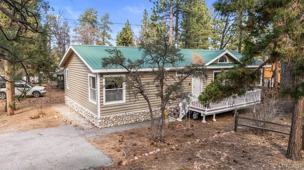$399,900 | 761 Los Angeles Avenue, Sugarloaf, CA 92386