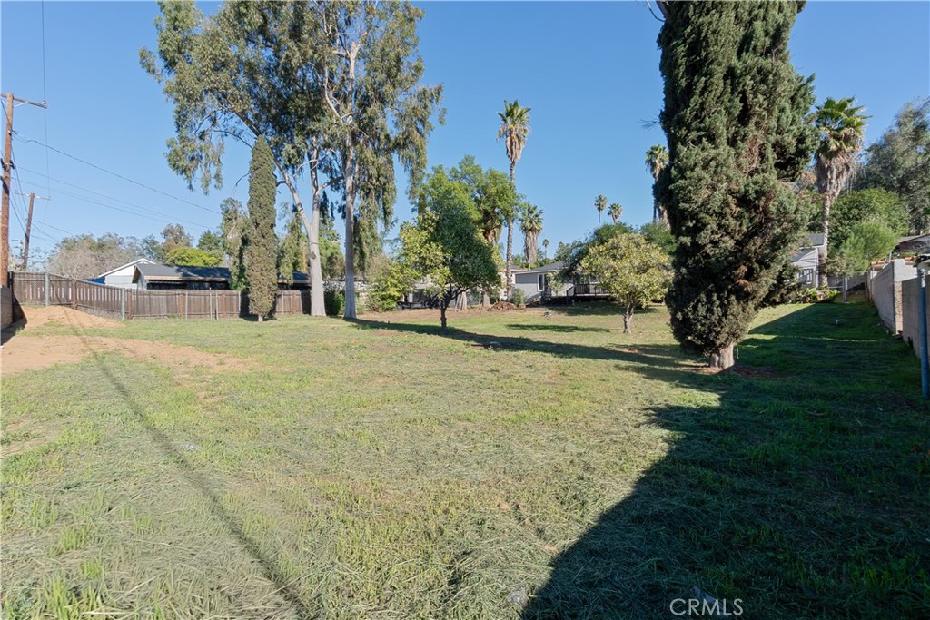 5133 Monterey Road Riverside, CA 92506 - Photo 20 of 23