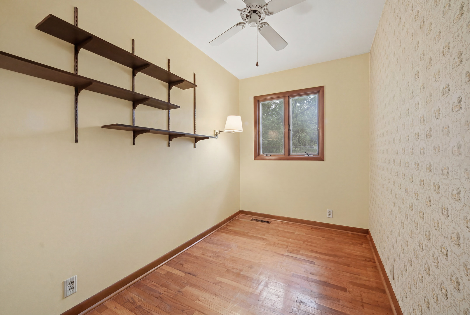 323 East Dresser Road DeKalb, IL 60115 - Photo 22 of 37