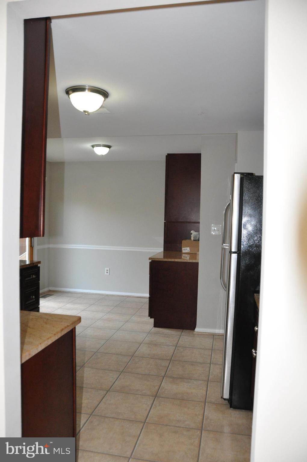 9705 Glen Avenue Silver Spring, MD 20910 - Photo 7 of 47
