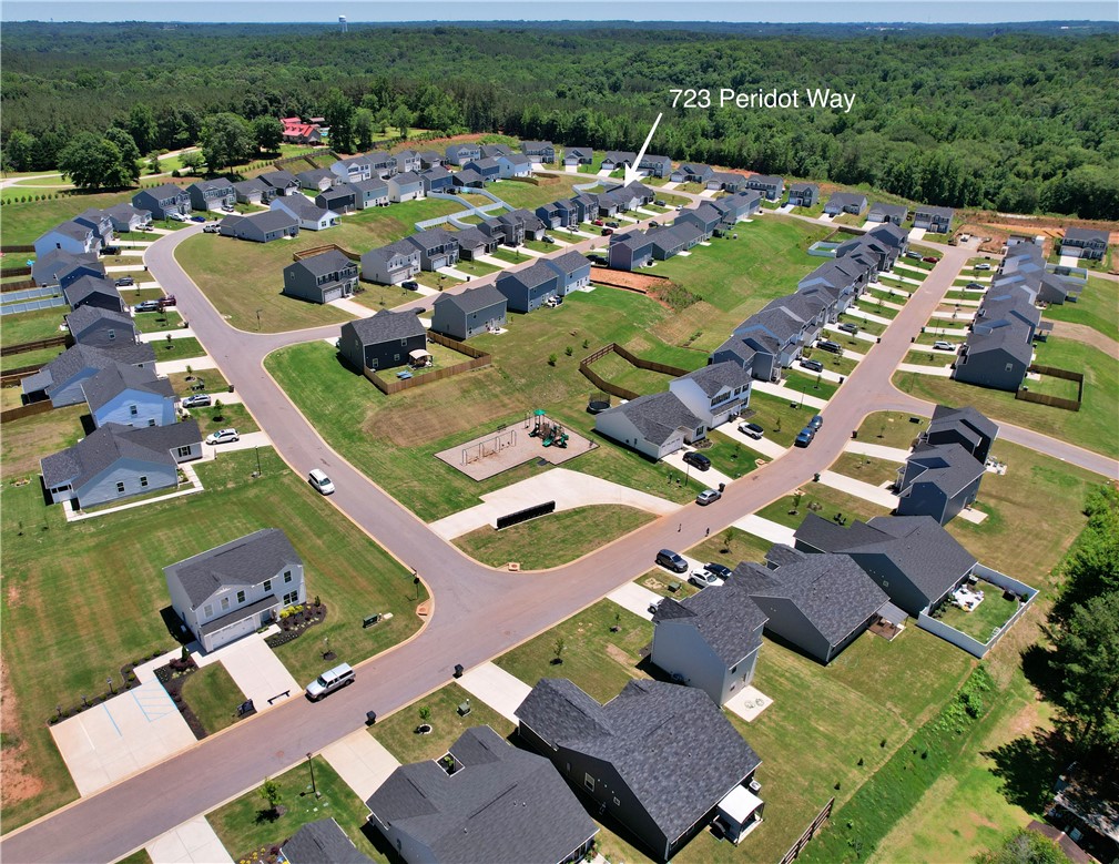 723 Peridot Way Westminster, SC 29693 - Photo 37 of 45 An aerial perspective reveals a flourishing residential community nestled amongst verdant landscapes.