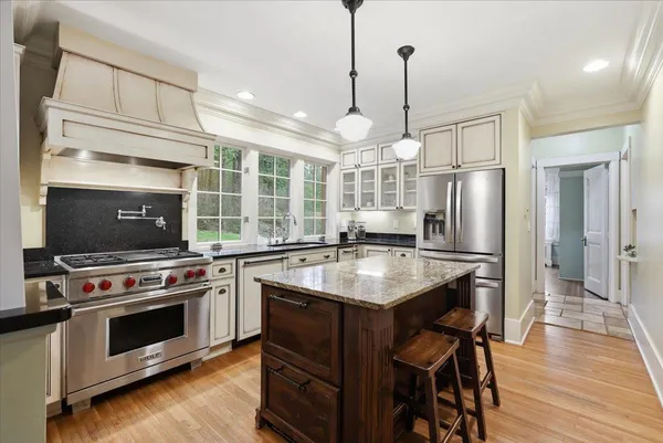 $1,100,000 | 9227 North Mountain View Lane, Spokane, WA 99208