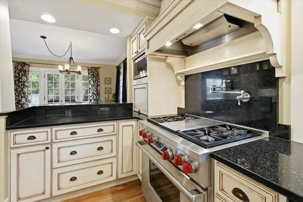 $1,100,000 | 9227 North Mountain View Lane, Spokane, WA 99208