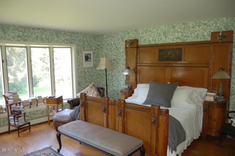 41 Baldwin Hill Road South Egremont, MA 01230 - Photo 9 of 17 a living room with furniture