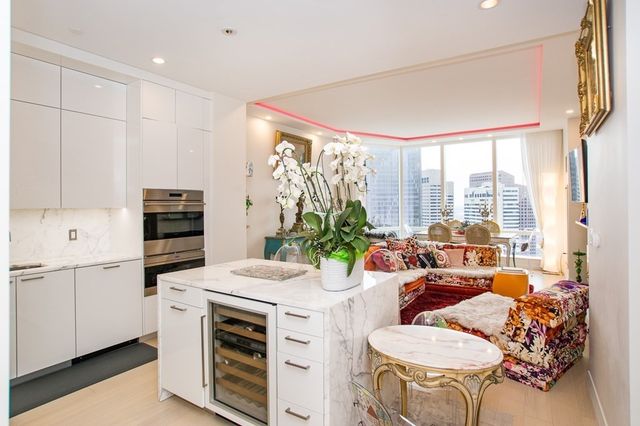 $2,550,000 | 1 Franklin Street, Unit 3905, Boston, MA 02110