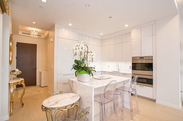 $2,550,000 | 1 Franklin Street, Unit 3905, Boston, MA 02110