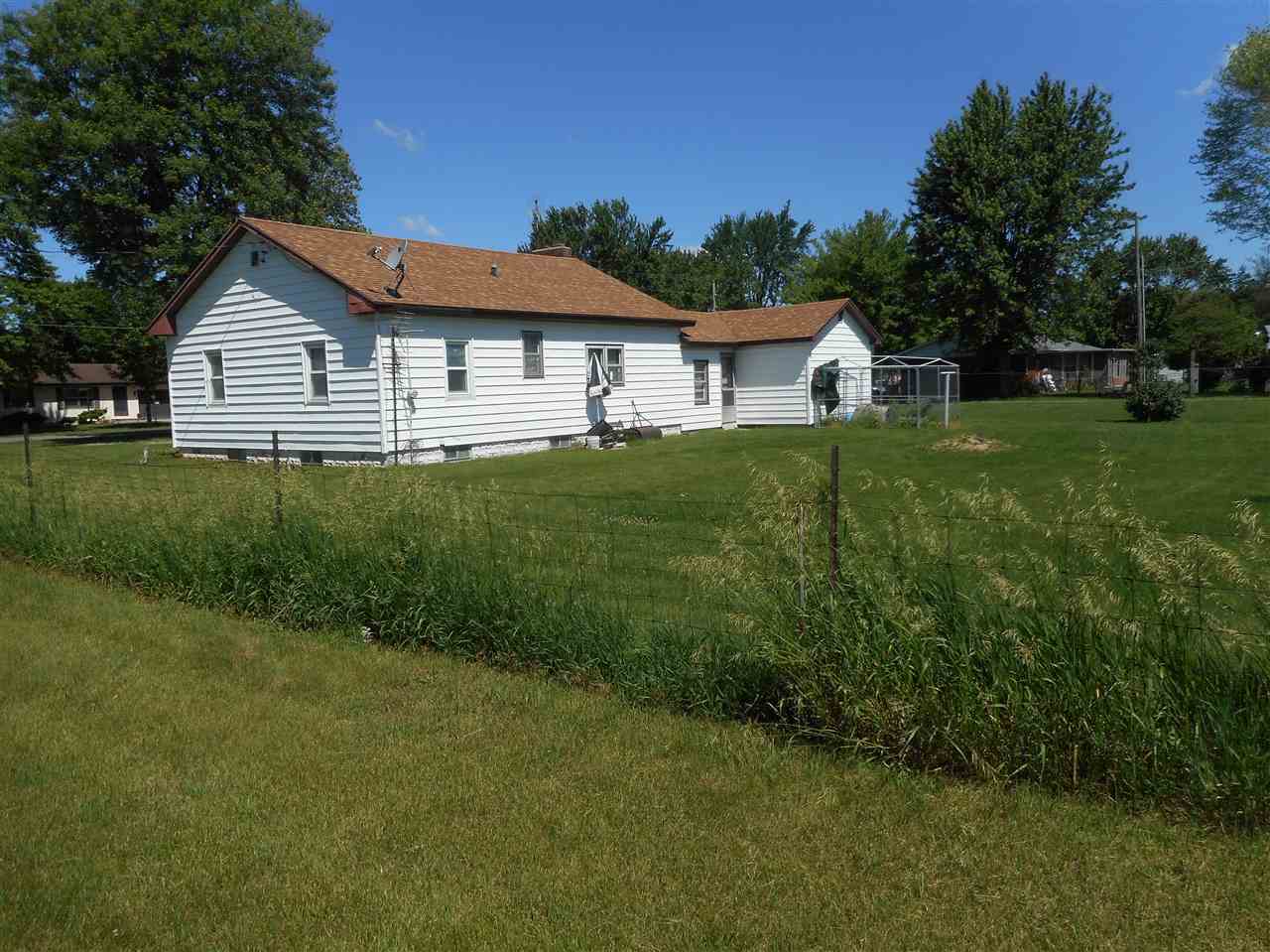 2032 South Packerton Road Warsaw, IN 46580 - Photo 16 of 21 Gallery Image 16