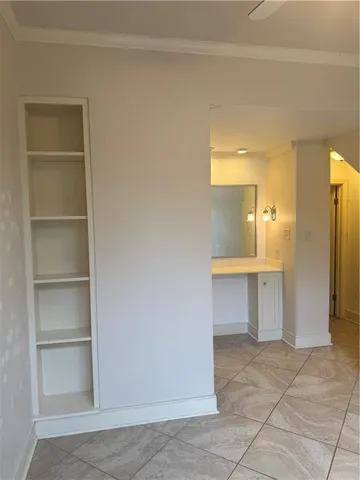 $2,500 | 523 Burgundy Street, Unit 1, New Orleans, LA 70112