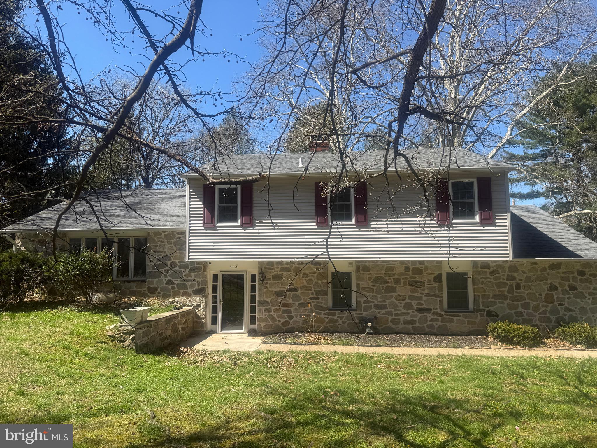 412 Yorkshire Road Bryn Mawr, PA 19010 - Photo 3 of 7