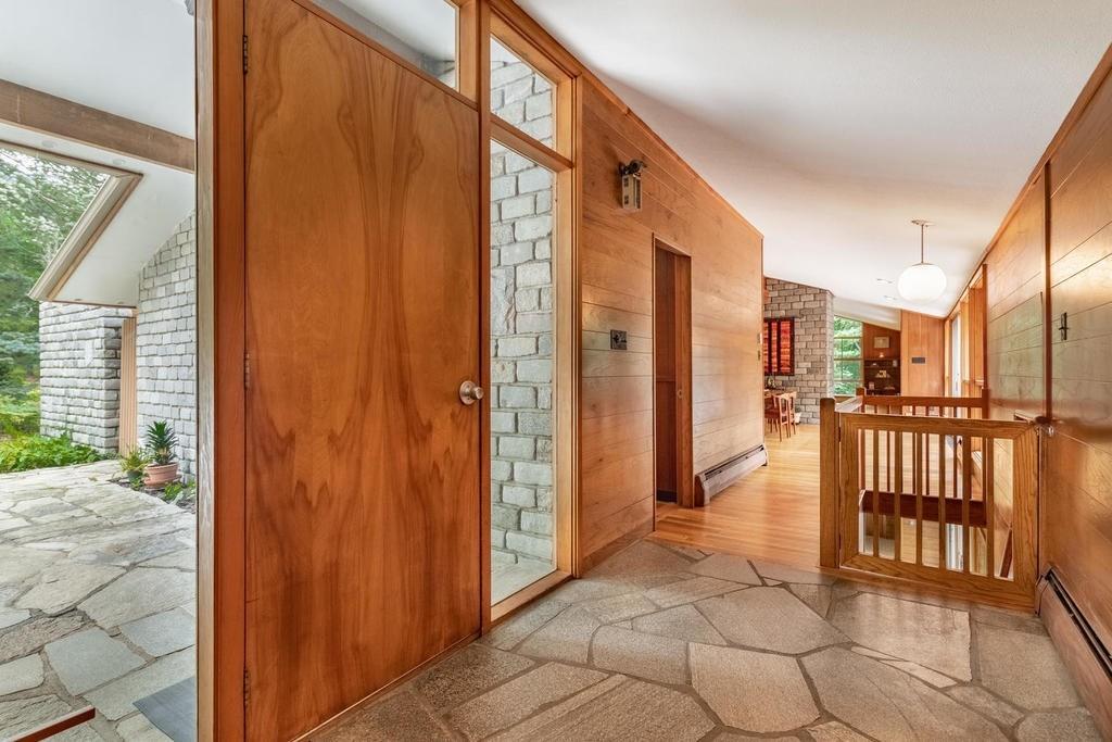 21 Sheridan Road Andover, MA 01810 - Photo 5 of 36