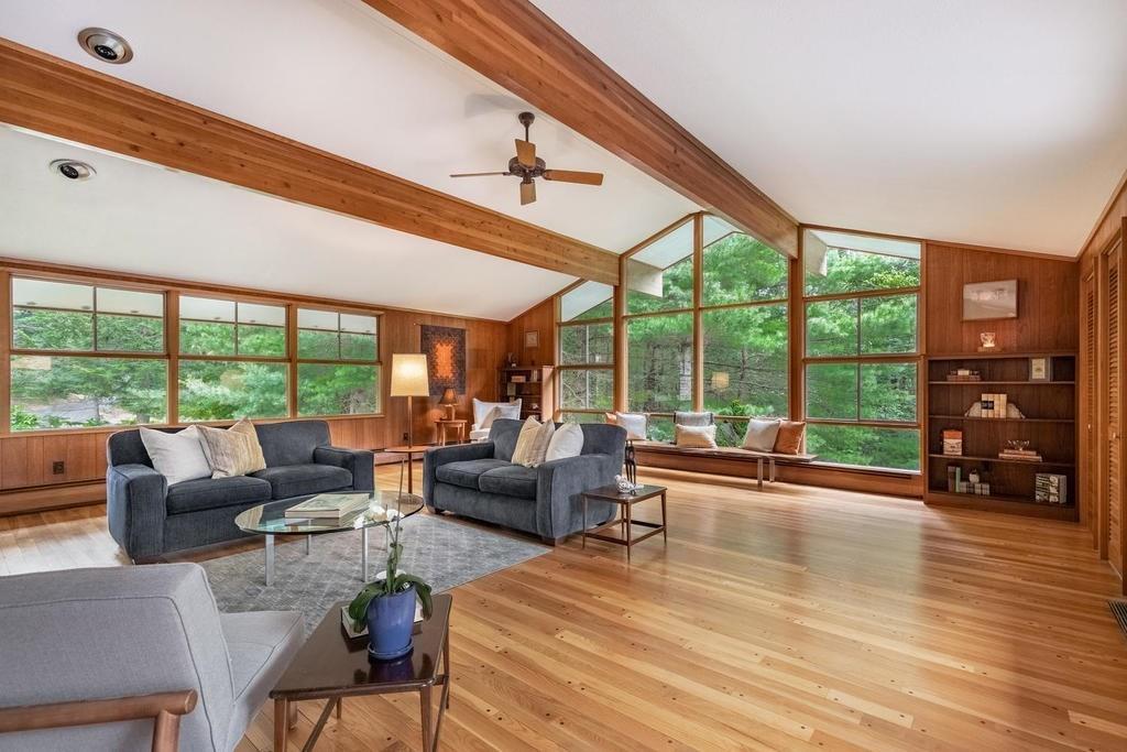 21 Sheridan Road Andover, MA 01810 - Photo 7 of 36