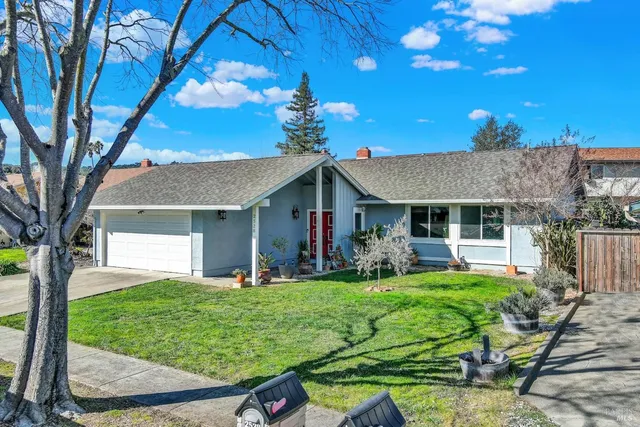 $789,950 | 2528 Vintage Street, Napa, CA 94558