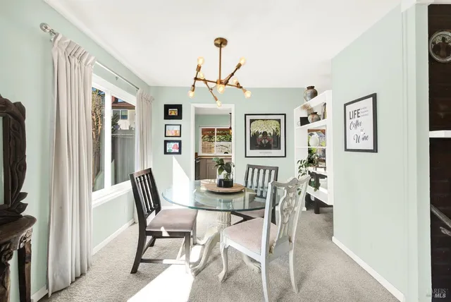 $789,950 | 2528 Vintage Street, Napa, CA 94558