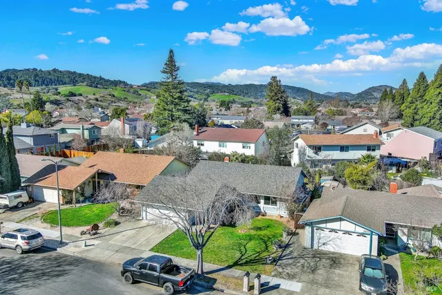 $789,950 | 2528 Vintage Street, Napa, CA 94558