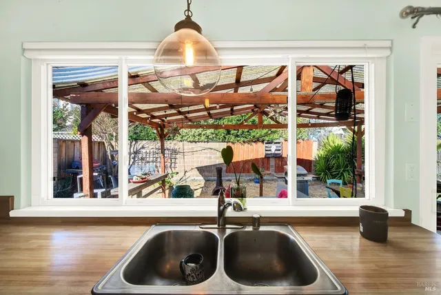 $789,950 | 2528 Vintage Street, Napa, CA 94558