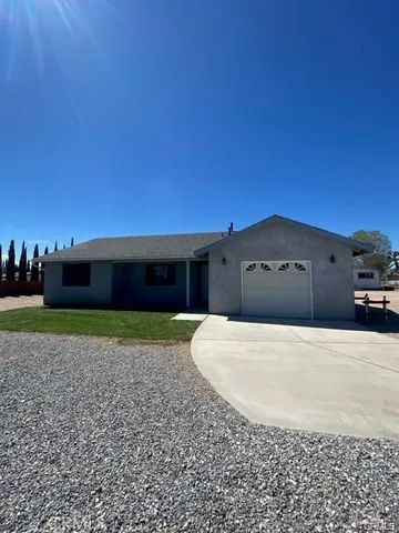 $2,350 | 14961 Walnut Street, Hesperia, CA 92345