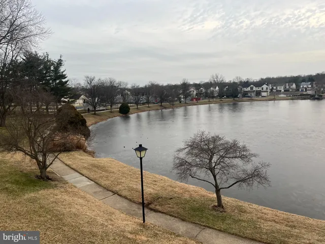 $225,000 | 29 B East Daisy Lane, Mount Laurel, NJ 08054