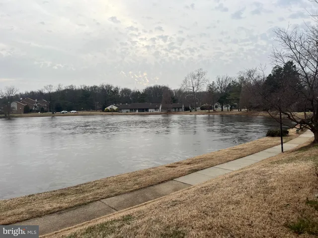 $225,000 | 29 B East Daisy Lane, Mount Laurel, NJ 08054