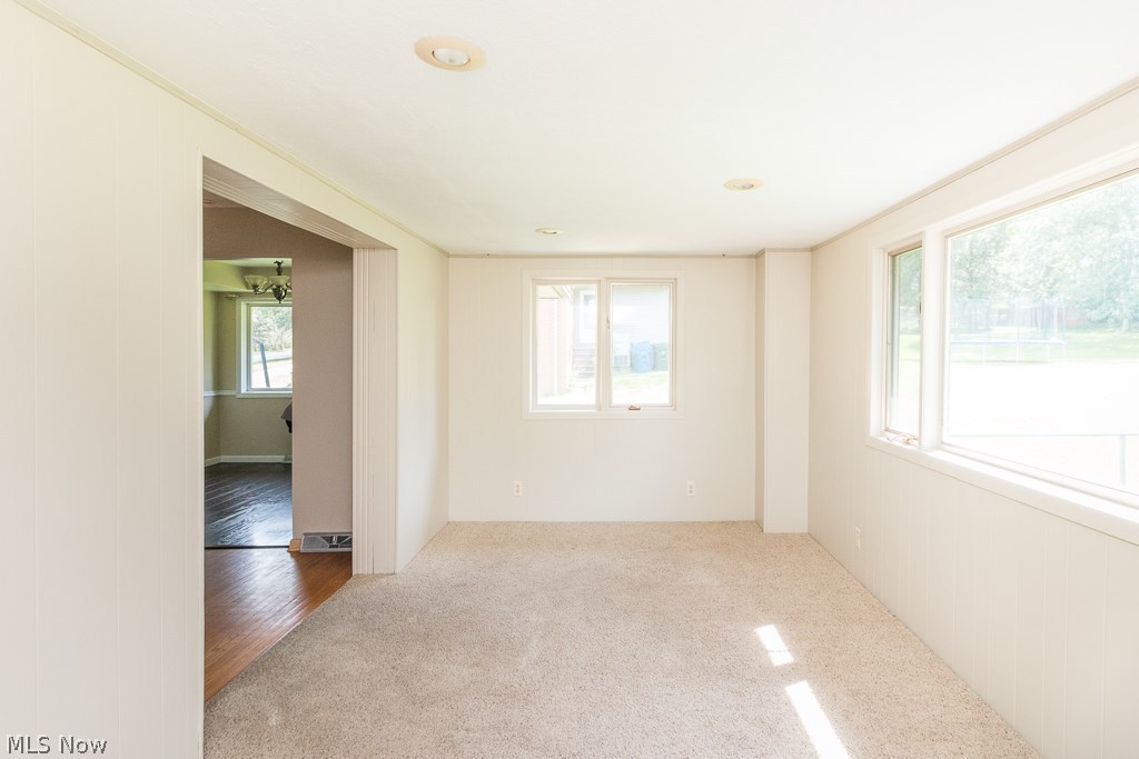 7812 Hoertz Road Cleveland, OH 44134 - Photo 9 of 27