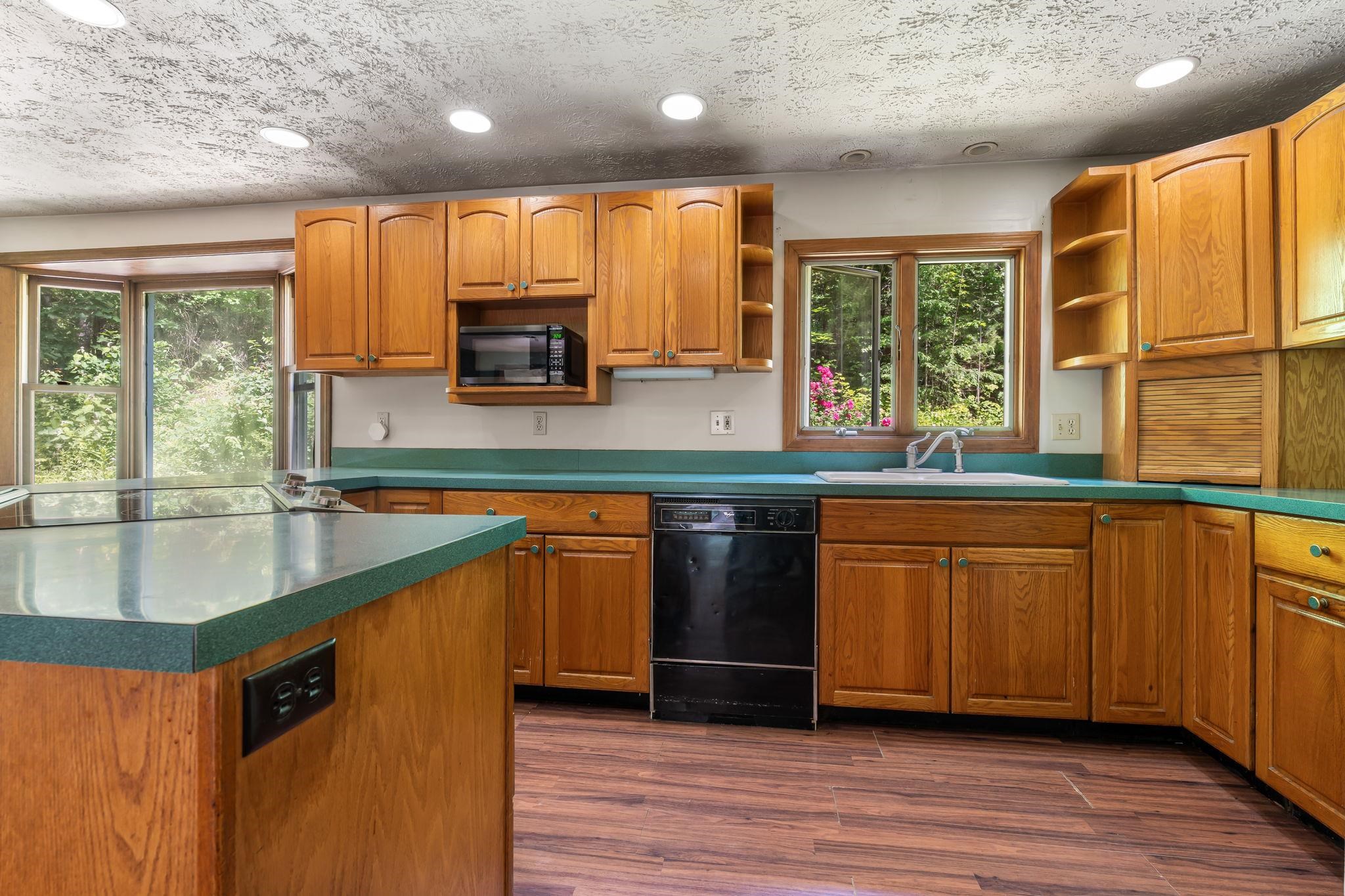 127 Mountain Road Deerfield, NH 03037 - Photo 14 of 31