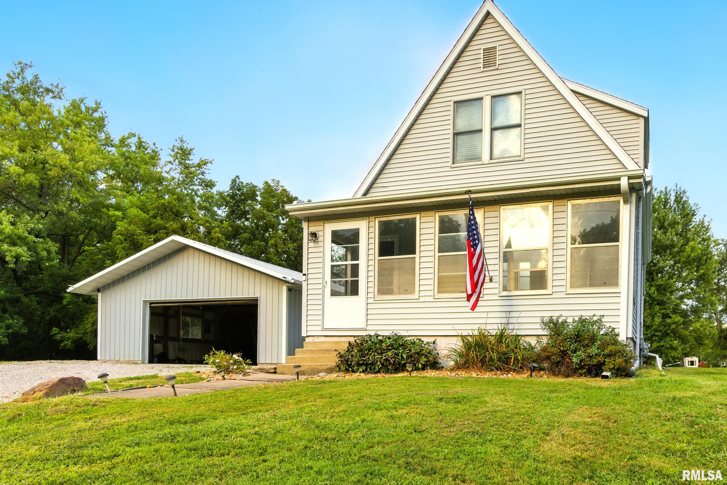 725 North Mechanic Street Macomb, IL 61455 - Photo 1 of 50