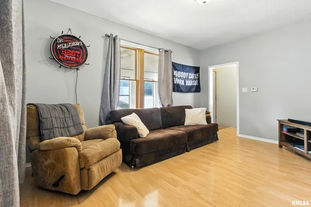 $129,500 | 725 North Mechanic Street, Macomb, IL 61455