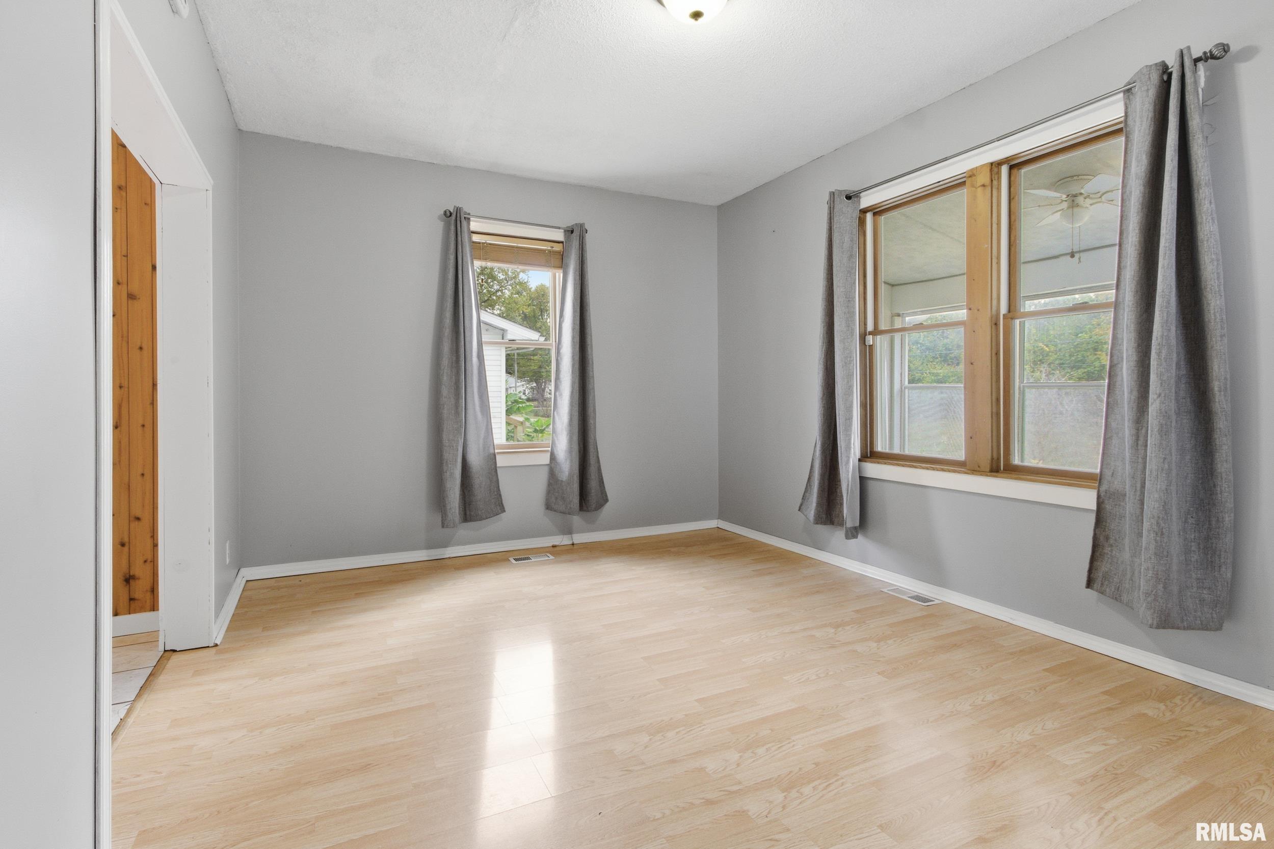 725 North Mechanic Street Macomb, IL 61455 - Photo 3 of 42