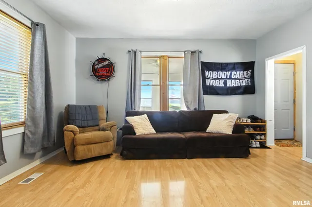 $129,500 | 725 North Mechanic Street, Macomb, IL 61455